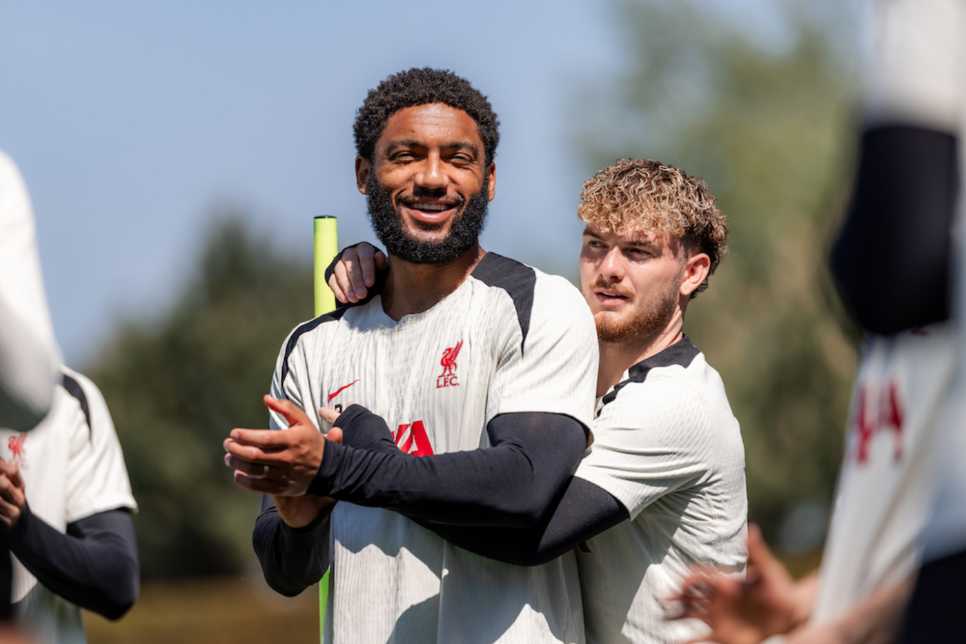 Bild till nyheten 📹 📸 Gomez tillbaka i lagträning